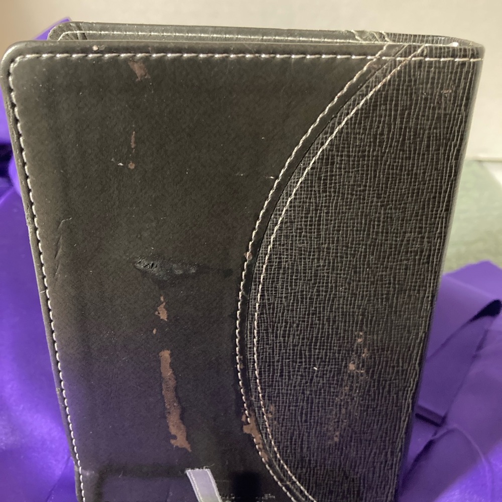 KJV Compact Bible black leather cover - Picture 3 of 7